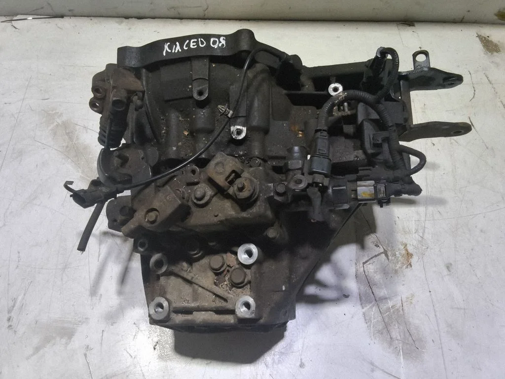Mechaninė 5 pavarų dėžė