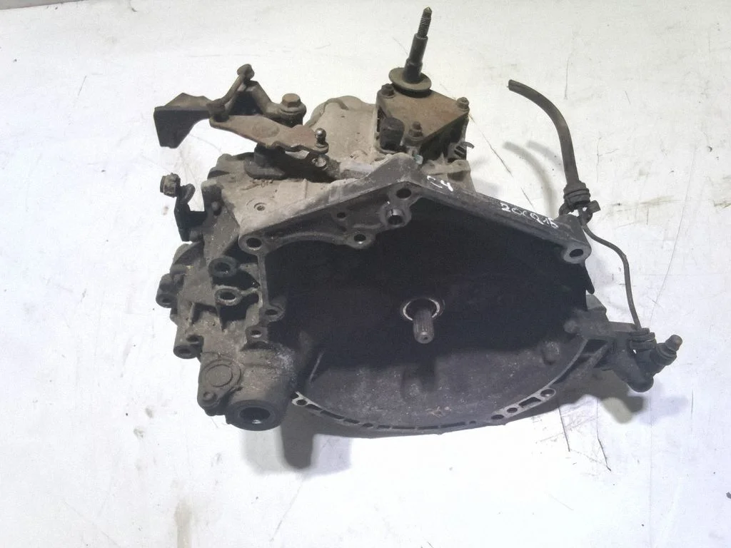 Mechaninė 5 pavarų dėžė