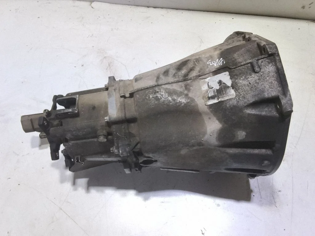 Mechaninė 5 pavarų dėžė