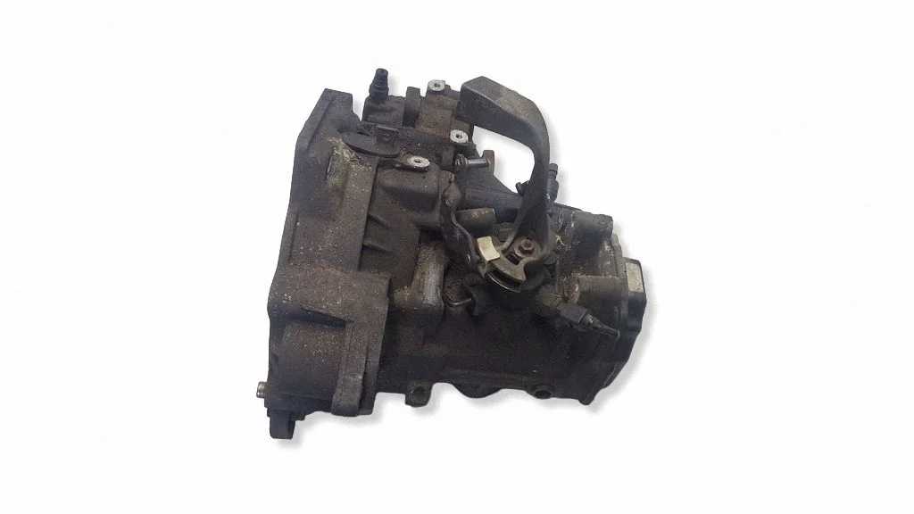 Mechaninė 5 pavarų dėžė