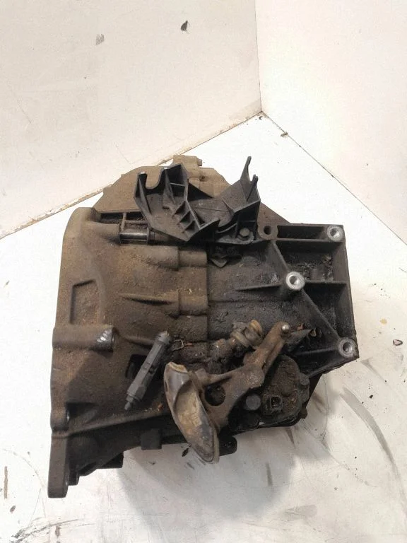 Mechaninė 6 pavarų dėžė