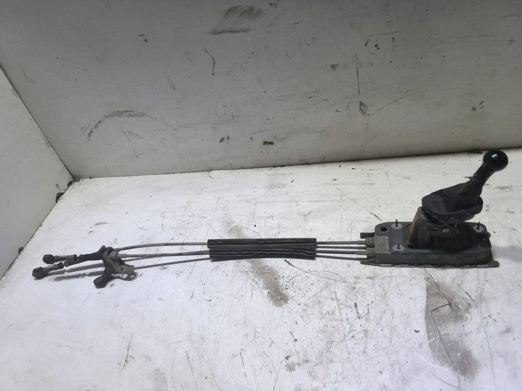 Pavarų perjungimo mechanizmas (kulisa)