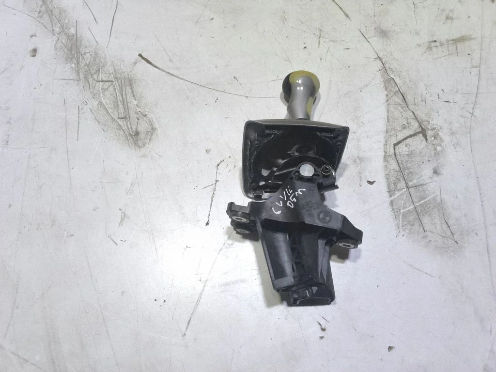 Pavarų perjungimo mechanizmas (kulisa)