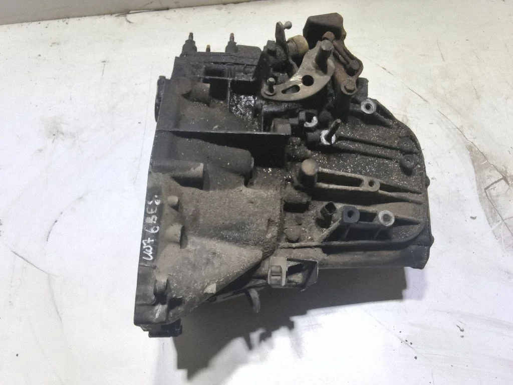 Mechaninė 6 pavarų dėžė