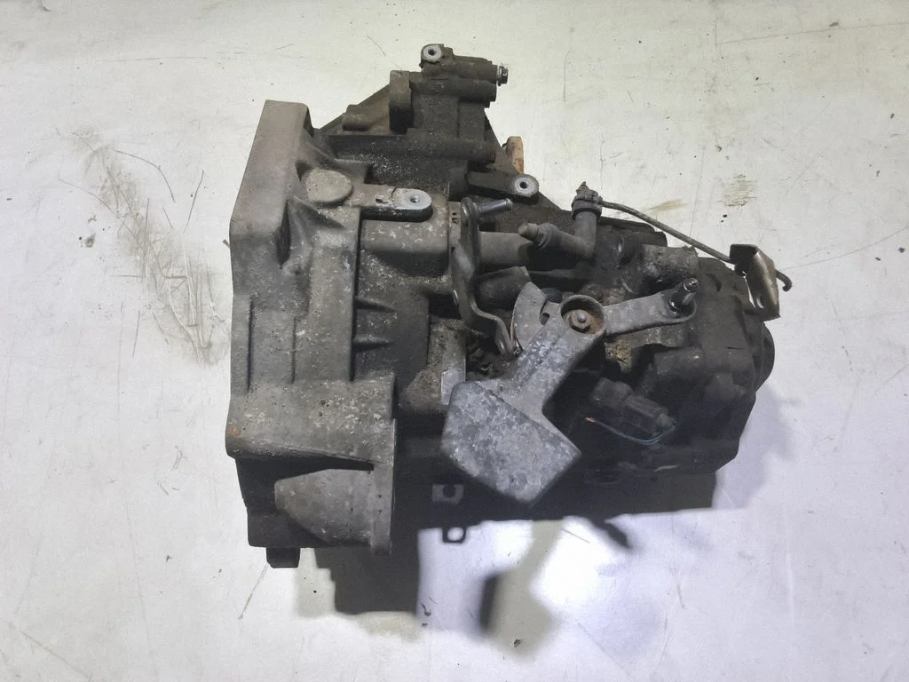 Mechaninė 6 pavarų dėžė
