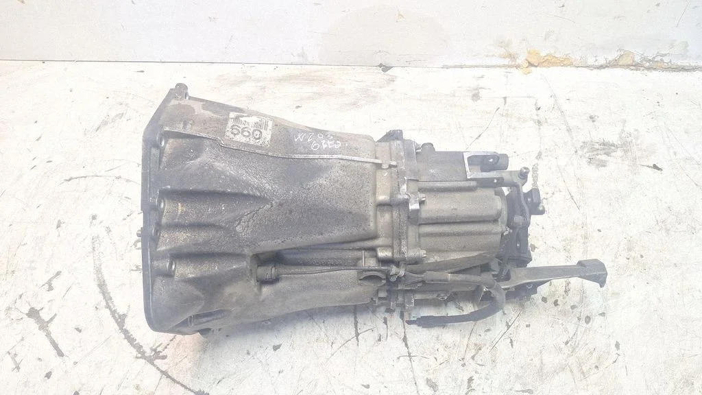 Mechaninė 6 pavarų dėžė
