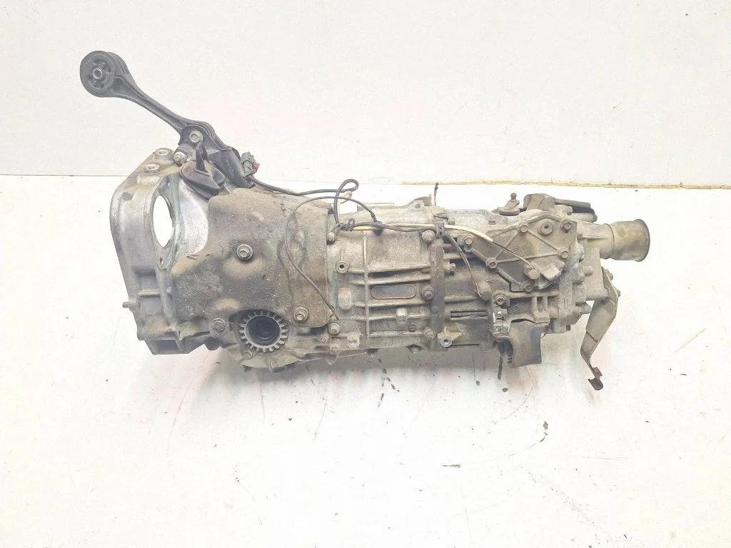Mechaninė 6 pavarų dėžė