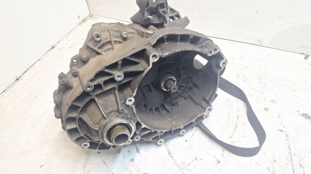 Mechaninė 6 pavarų dėžė