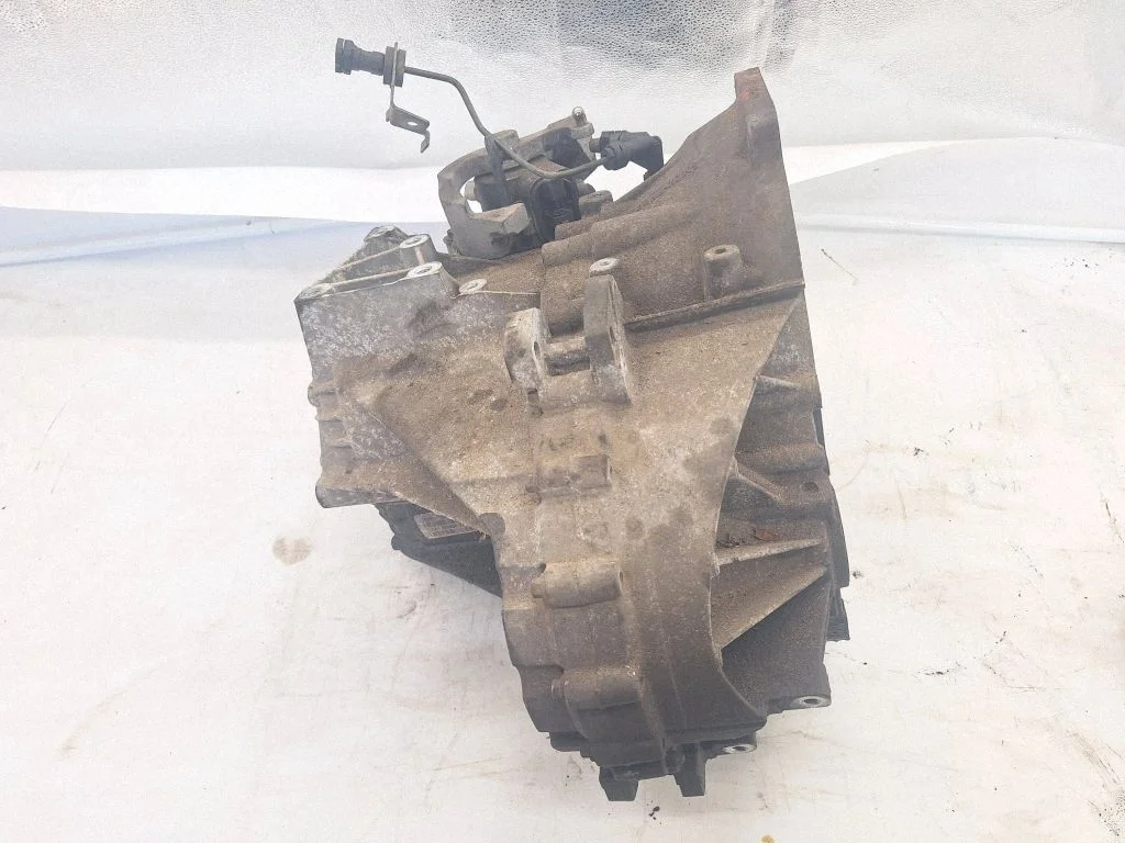 Mechaninė 6 pavarų dėžė