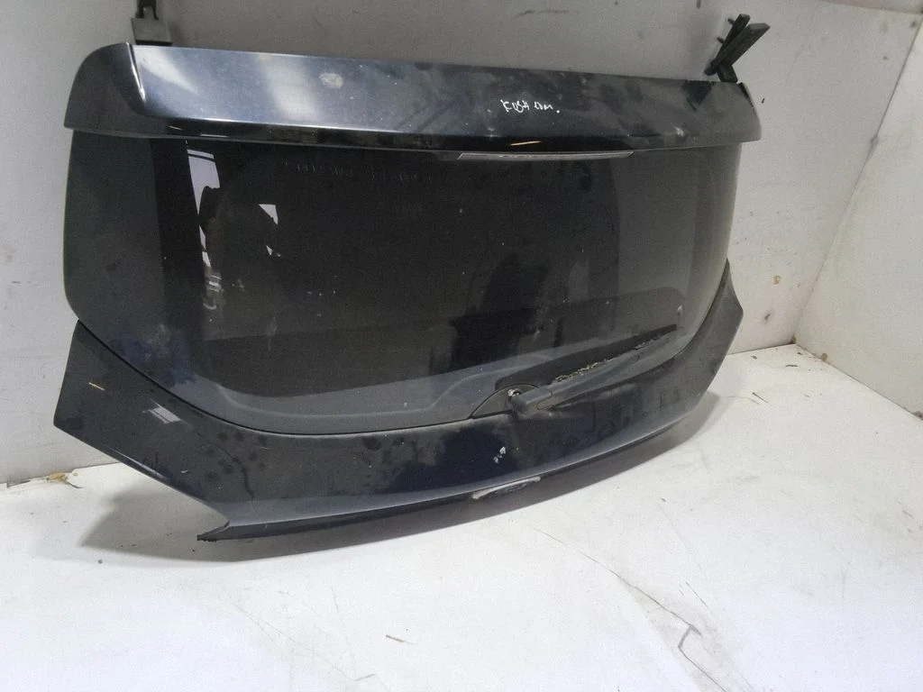 Tailgate/trunk/boot lid – rear