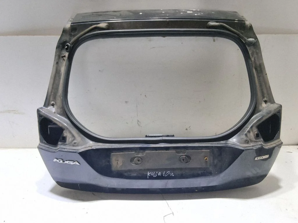 Tailgate/trunk/boot lid – rear