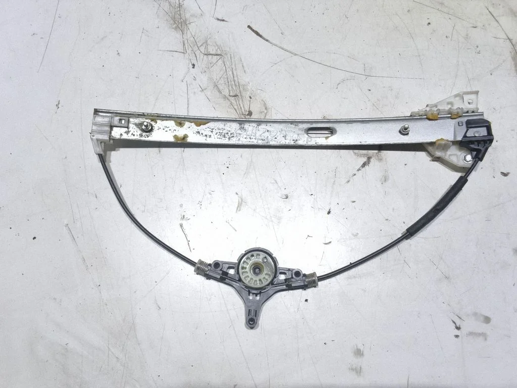 Priekinis el. lango pakėlimo mechanizmas be varikliuko