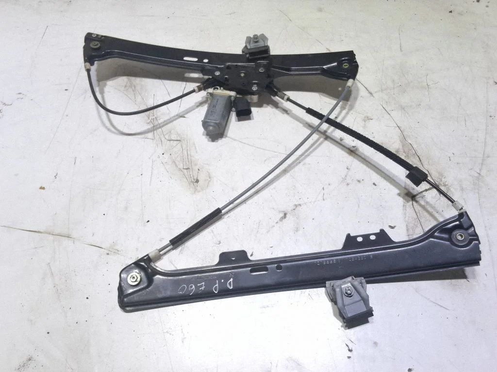 Priekinio el. lango pakėlimo mechanizmo komplektas