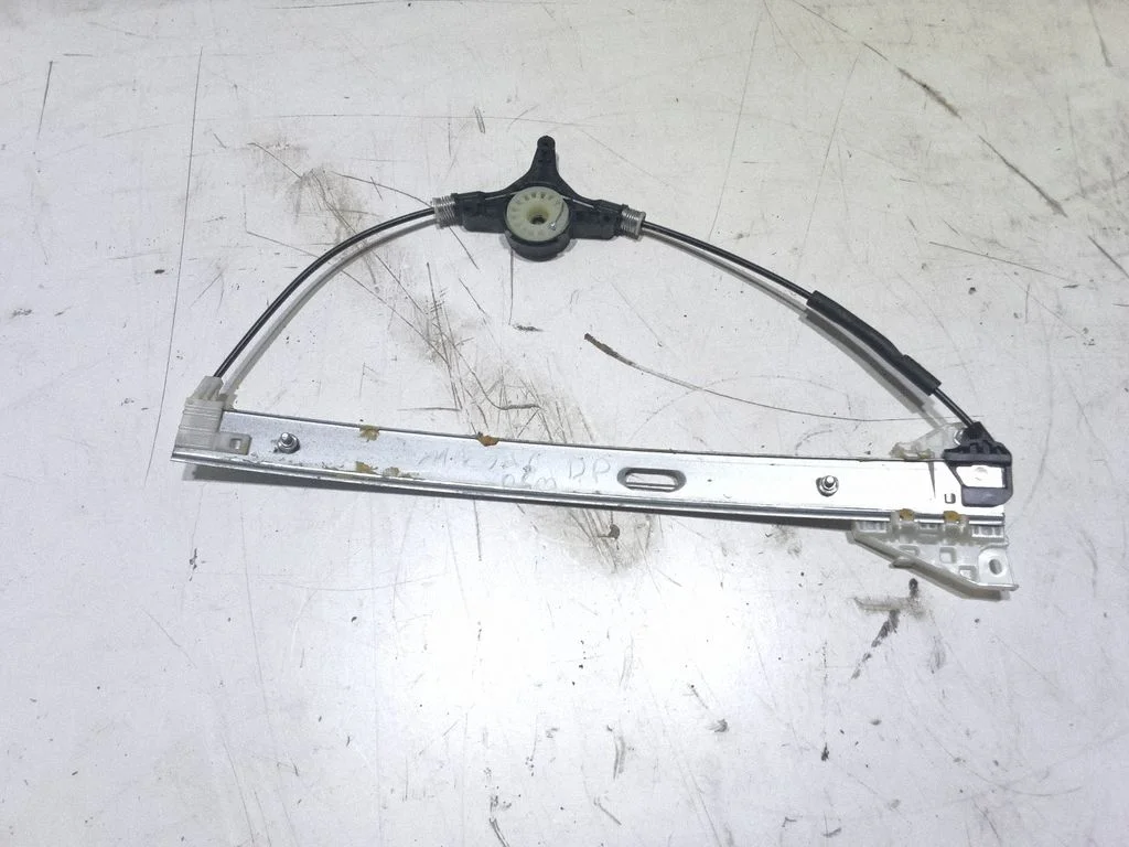 Priekinis el. lango pakėlimo mechanizmas be varikliuko