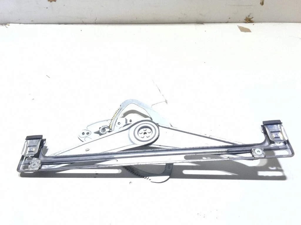 Priekinis el. lango pakėlimo mechanizmas be varikliuko