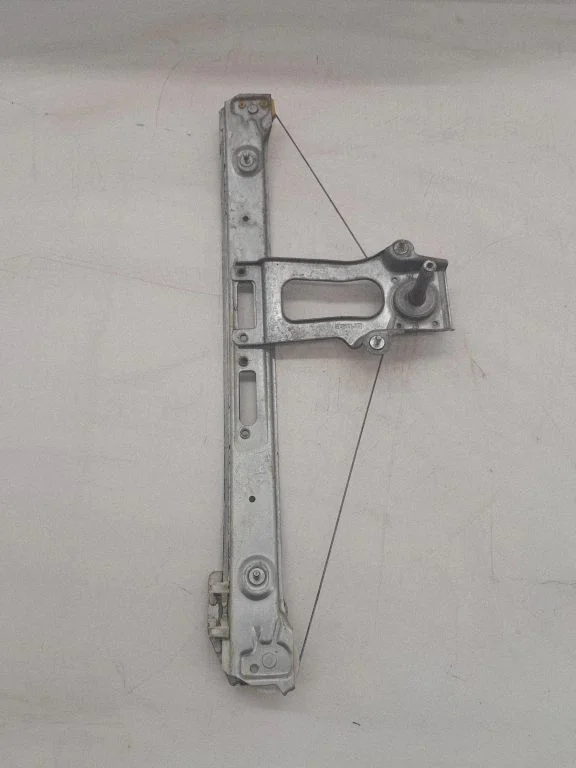 Mechaninis galinio lango pakėlimo mechanizmas
