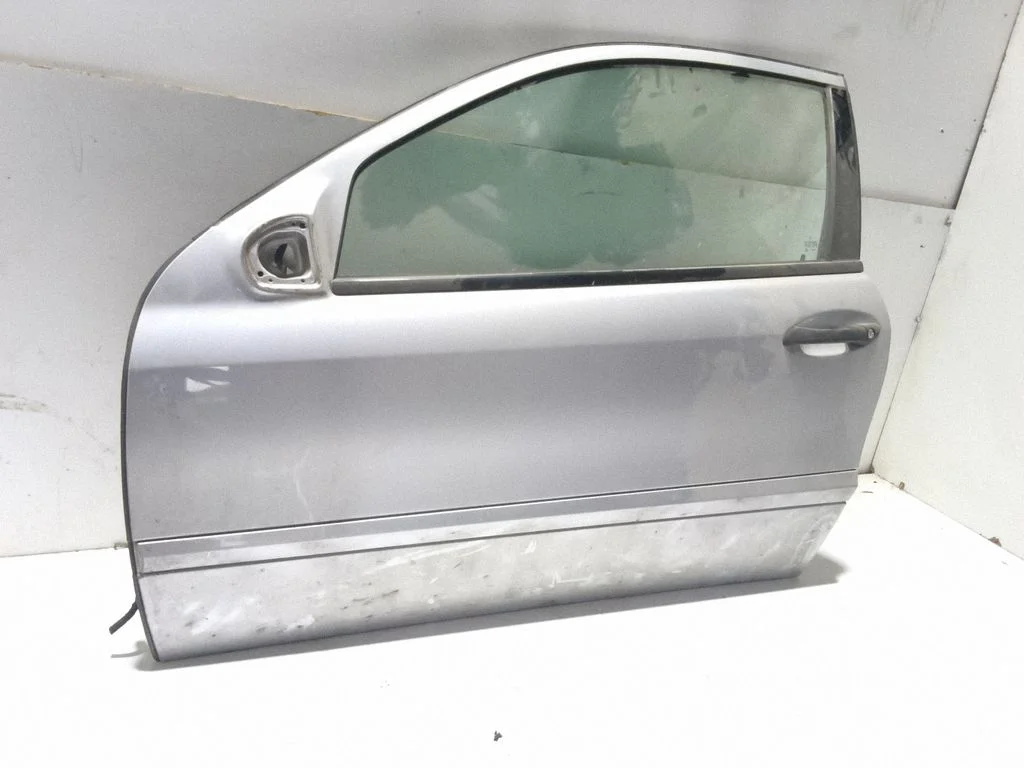 Esiuks (kupee) 203720050528