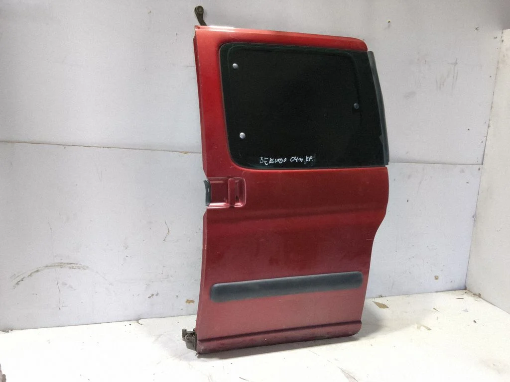 Side sliding door – rear left