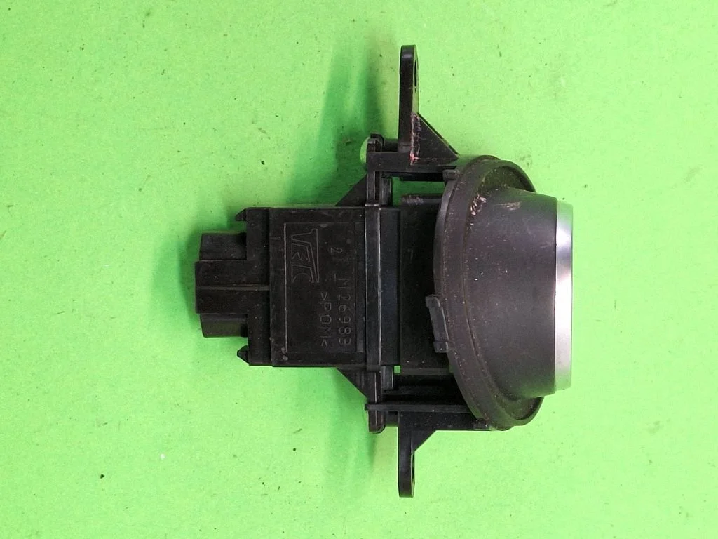 Automobilio užvedimo jungtukas