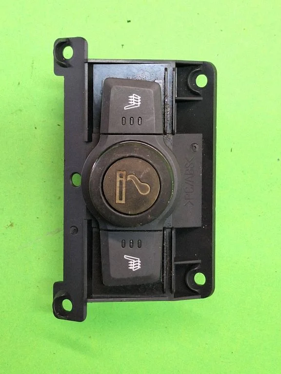 Seat heating switch – Opel Antara (2006-2016)