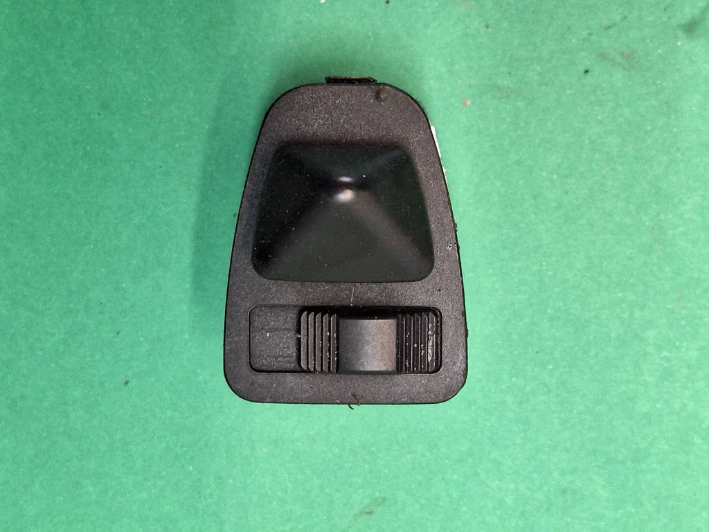 Wing mirror switch 613183736919