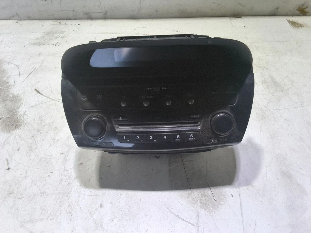 Radio/CD/DVD/GPS head unit 39100SJDG01