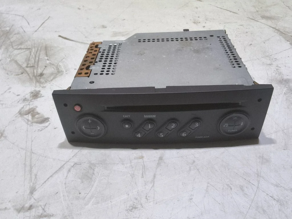 Radio/CD/DVD atskaņotājs/navigācija 8200256141