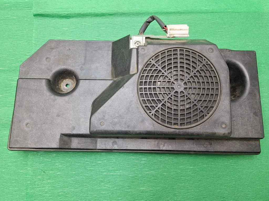 Subwoofer 86301SC340