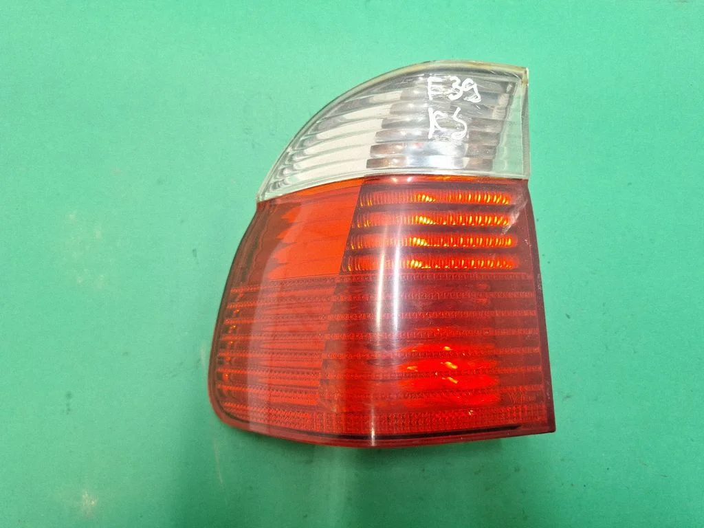 Rear/tail lights 2496339