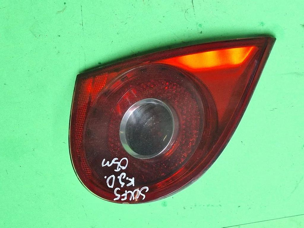 Galinis žibintas dangtyje
