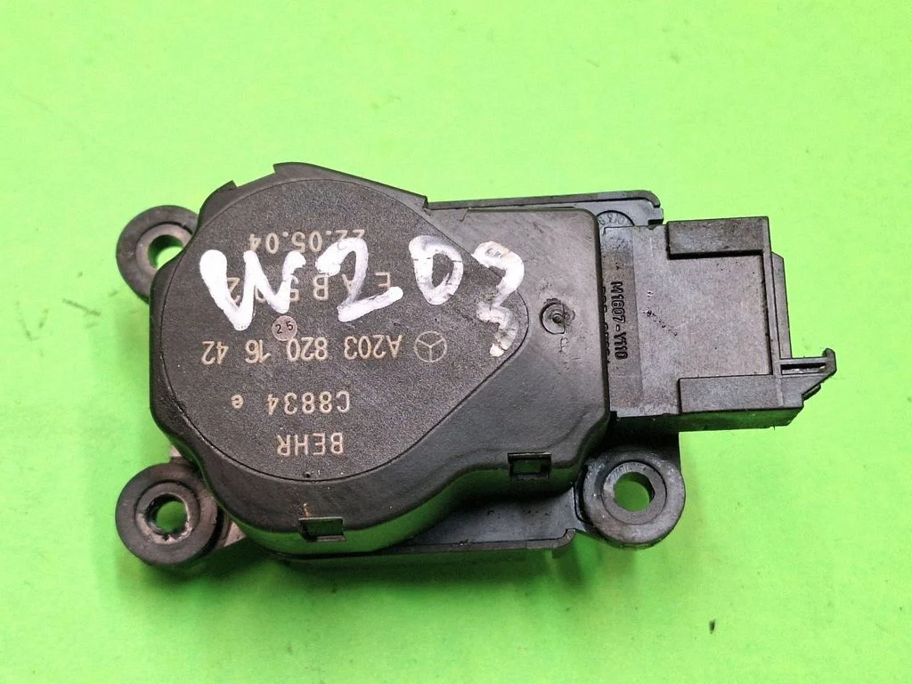 Air flap motor/actuator A2038201642