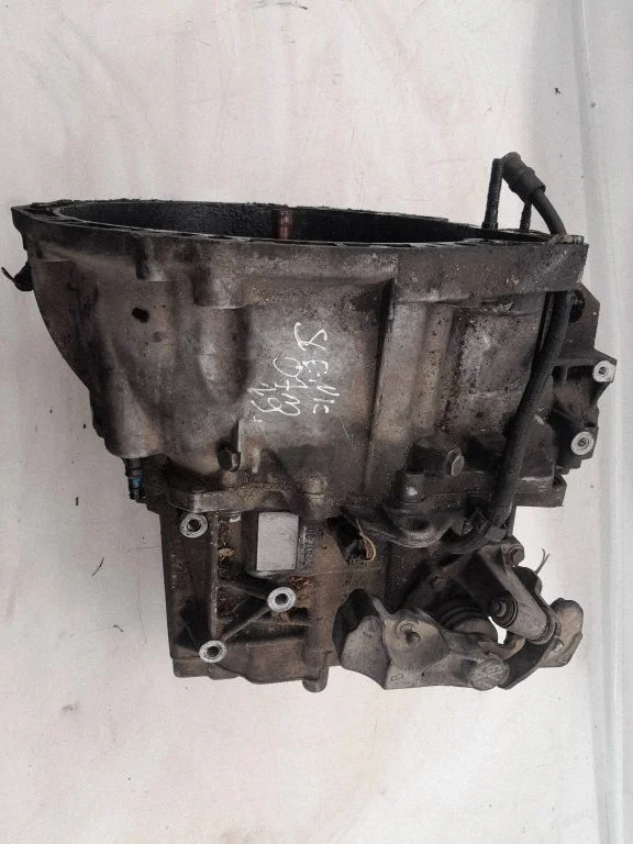 Mechaninė 5 pavarų dėžė
