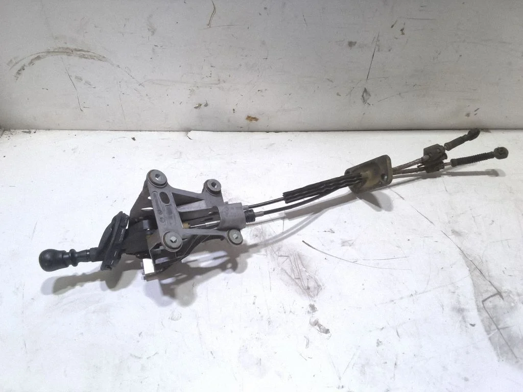 Pavarų perjungimo mechanizmas (kulisa)