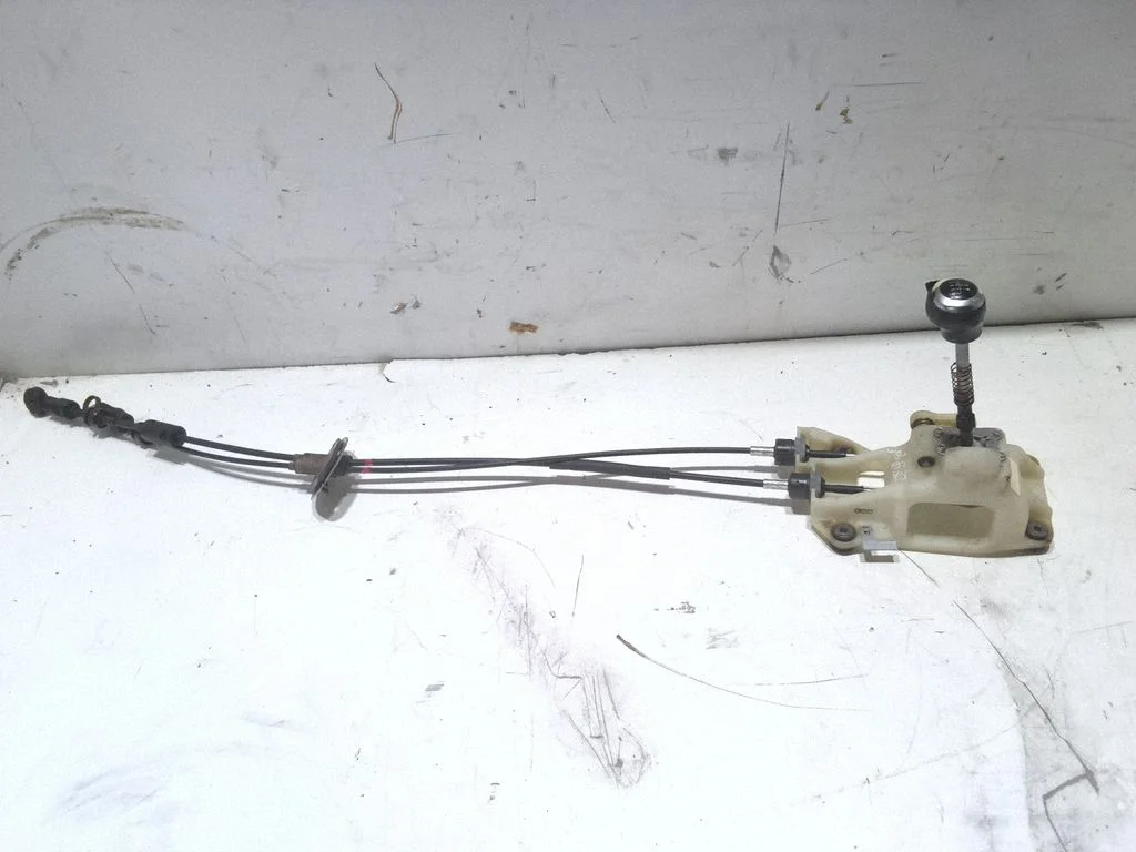 Pavarų perjungimo mechanizmas (kulisa)