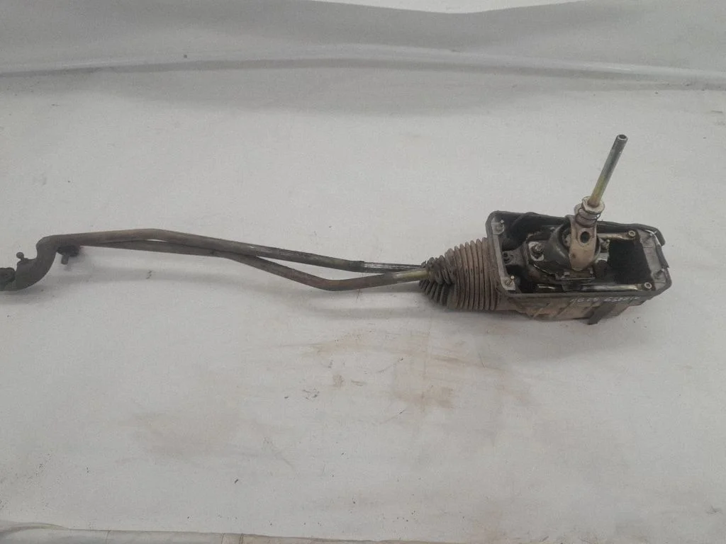 Pavarų perjungimo mechanizmas (kulisa)