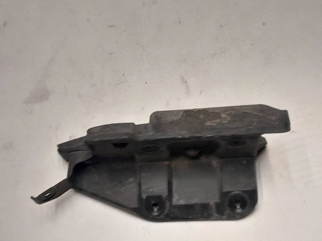 Galinis laikiklis bamperio