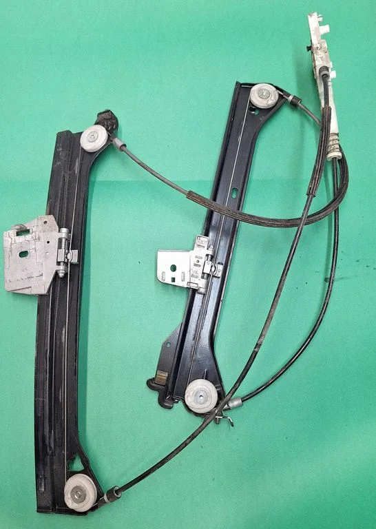 Priekinis el. lango pakėlimo mechanizmas be varikliuko