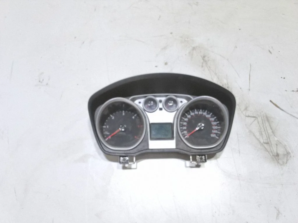 Speedometer (instrument cluster) VP8V4F10A855A