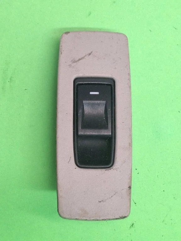 Elektrinių langų jungtukas
