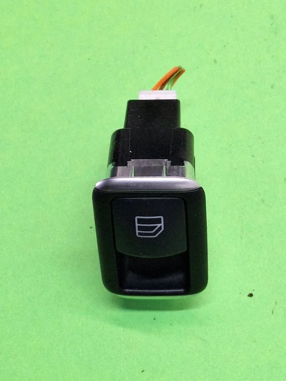 Elektrinių langų jungtukas