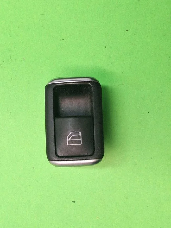 Elektrinių langų jungtukas