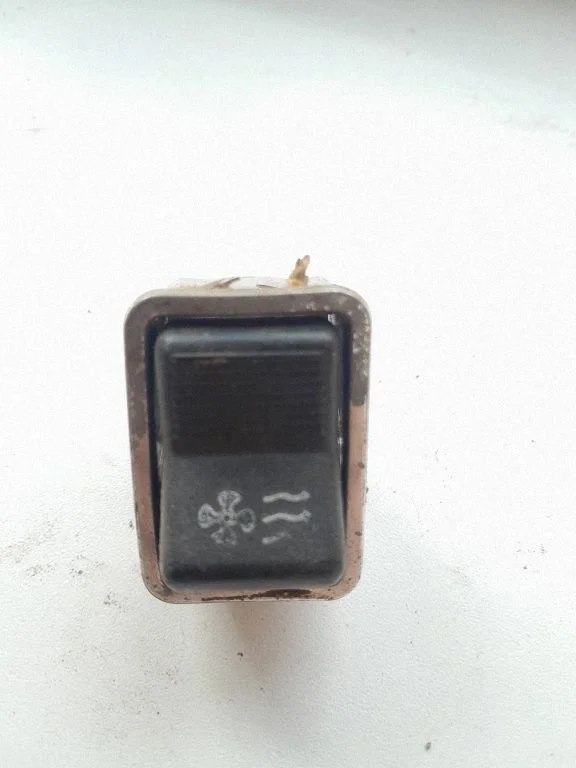 Oro kondicionieriaus/ klimato/ pečiuko valdymo blokas (salone)