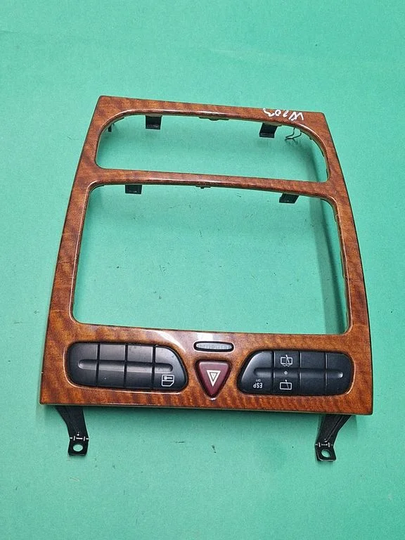 Muu salongiosa A2036830214