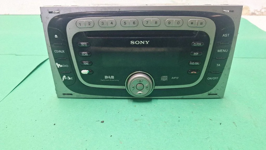 Radija/ CD/DVD grotuvas/ navigacija