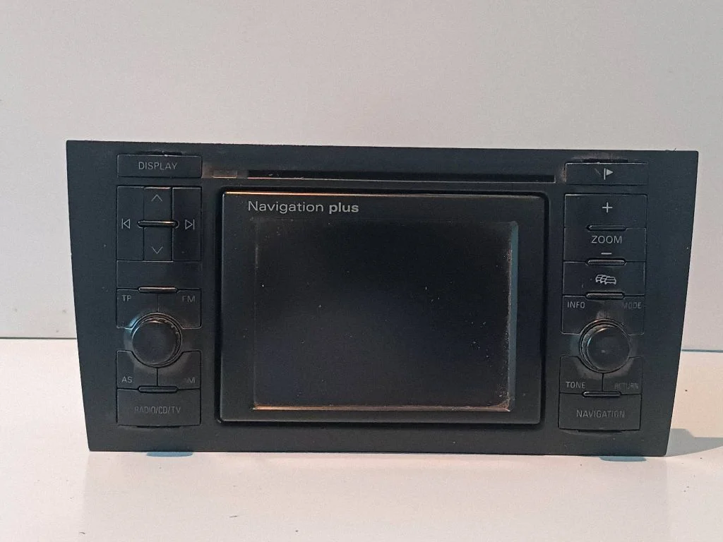 Radija/ CD/DVD grotuvas/ navigacija