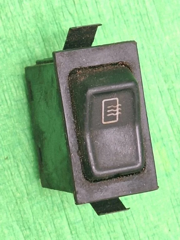 Stiklo šildymo elektra jungtukas