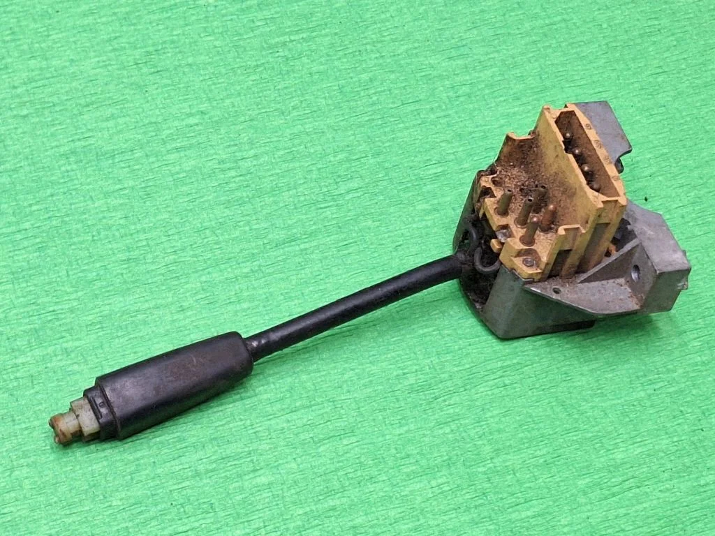 Posūkių/ šviesų rankenėlė