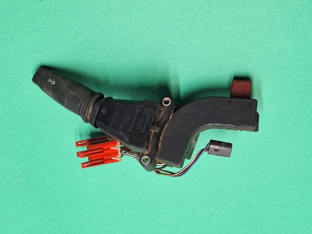Posūkių/ šviesų rankenėlė