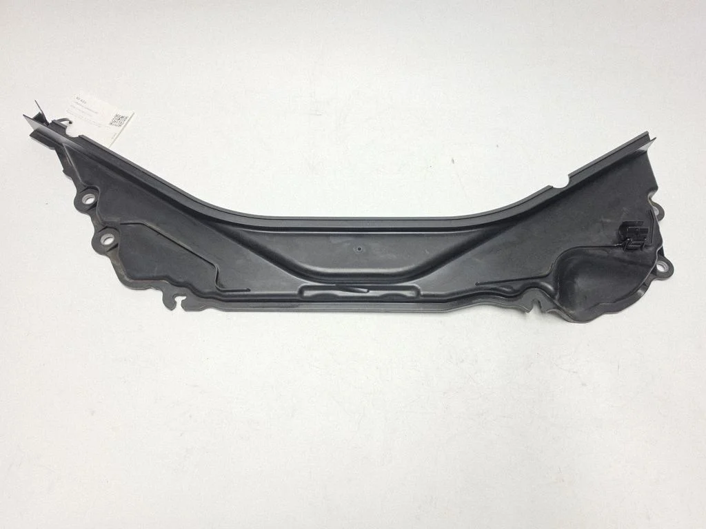 Podszybie (osłona wycieraczek) – BMW Seria 1 F20 F21 (2011-2019)
