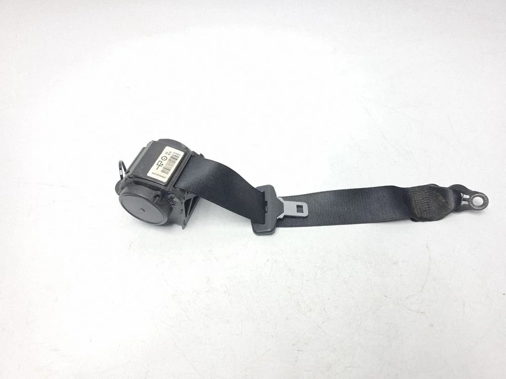 Rear seatbelt S3724330904